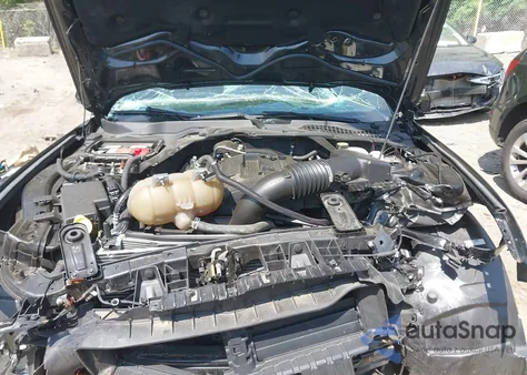 2019 Ford Mustang Ecoboost Premium z USA, uszkodzony, nr VIN 1FATP8UH5K5198738